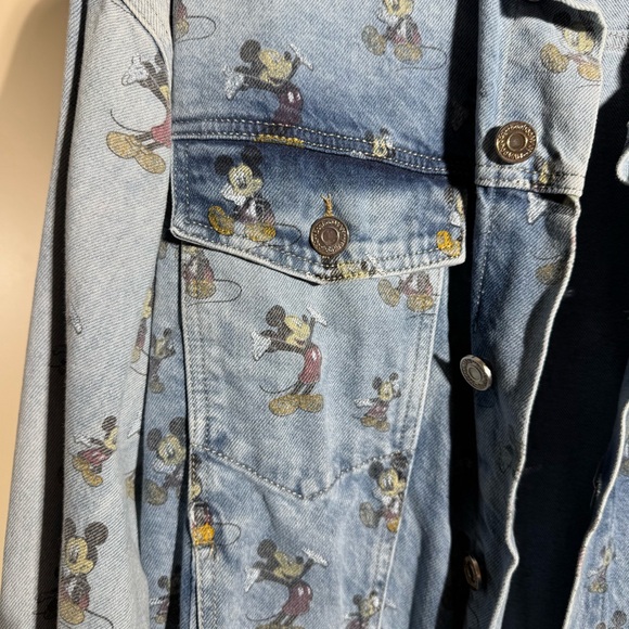 Disney x boohooMAN Denim MICKEY MOUSE Jacket - Picture 2 of 13